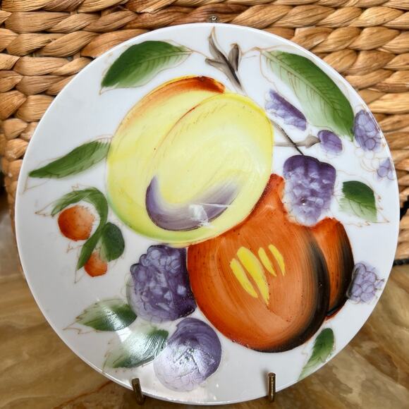 4 hand painted fruit/flower plates - Picture 6 of 8